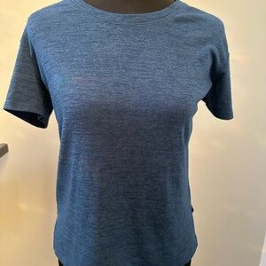 Wilfred Free Aritzia Blue Short Sleeve Women's Tee